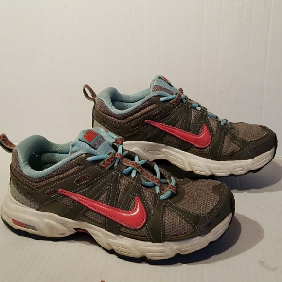 Nike Air Alvord 8 women's shoes size 8